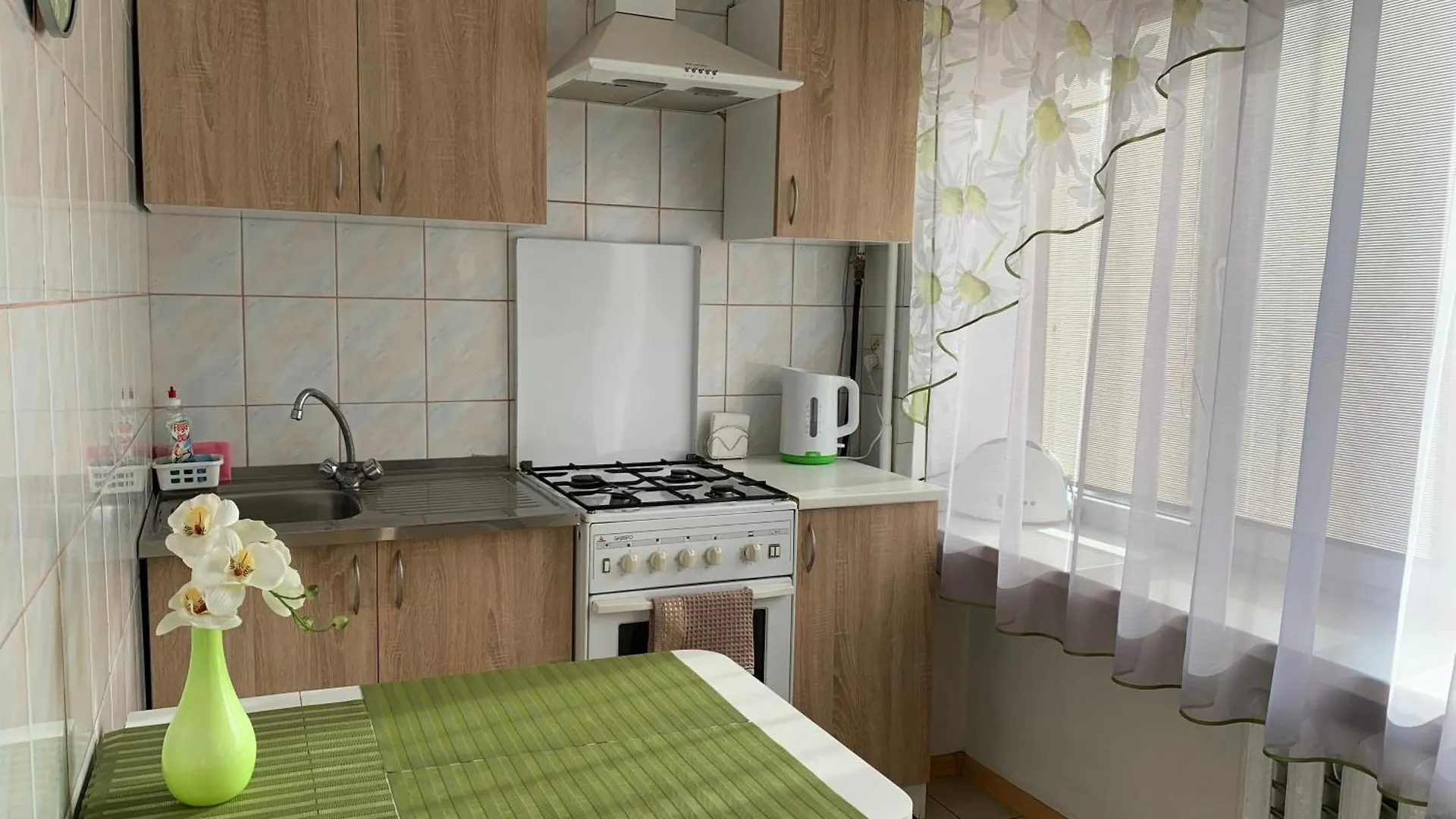 Уютные Апартаменты Недалеко От Вокзала Kyiv Apartment